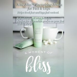 Mary Kay Mint Bliss with Socks